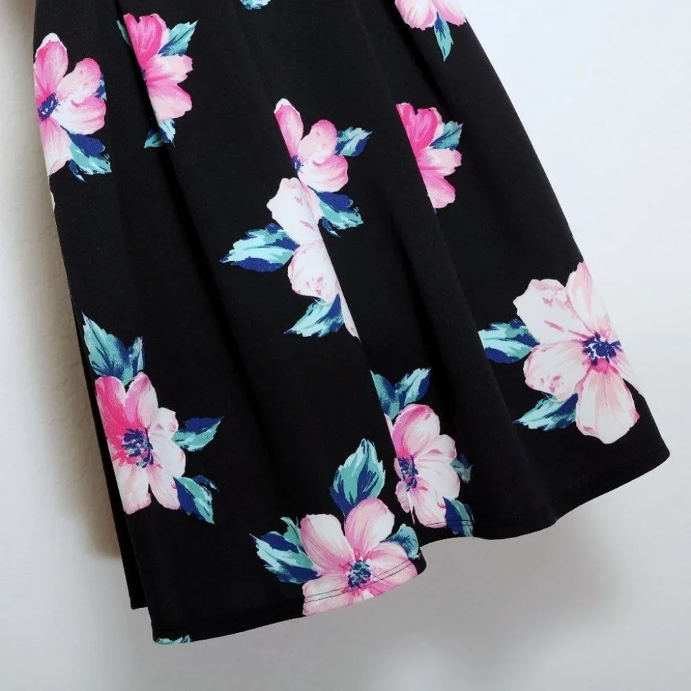 NWT‎ Monteau Sleeveless Halter Floral Mini Dress